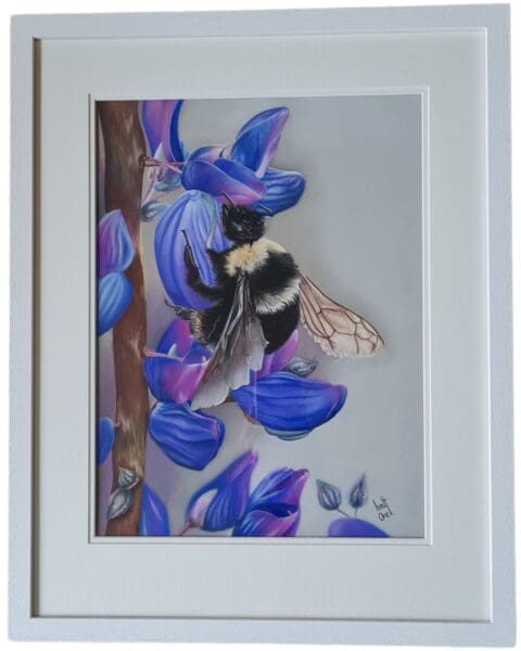Buzz & Bloom – Realistic Soft Pastel Wildlife Artwork of Bee and Flowers on Pastelmat