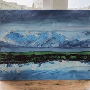 Waves, mountains and hedges.